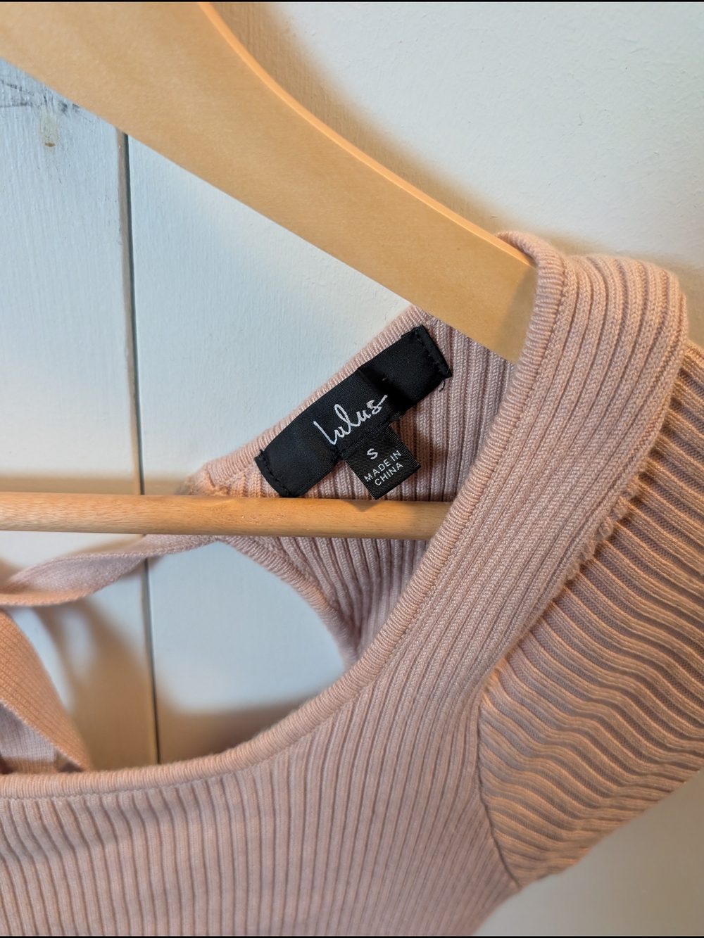 Lulu Open-Back Ribbed Tie-Back Bodysuit in Blush Pink - Picture 5 of 5